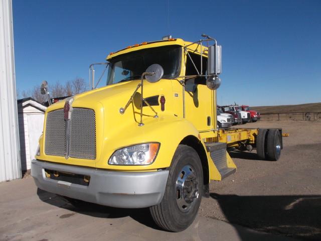 2009 KENWORTH T370 CAB & CHASSIS TRUCK